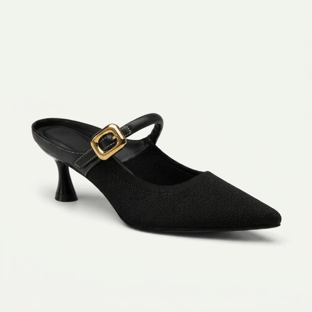 Selvara|Zapatilla destalonada de punta fina.