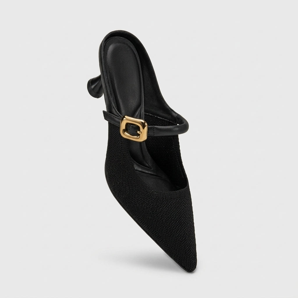 Selvara|Zapatilla destalonada de punta fina.