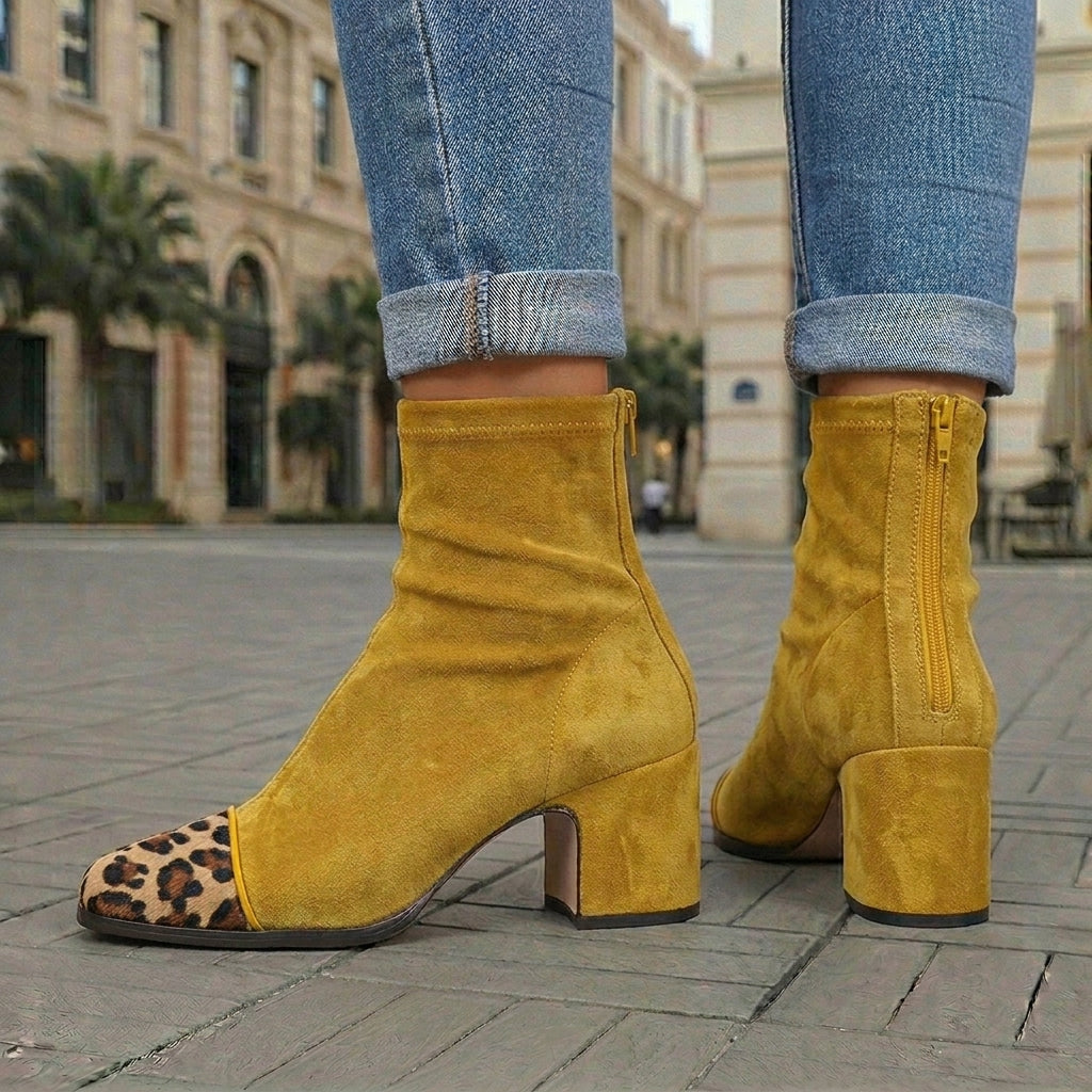 Avelina™ | Botines de tacón ancho con acabado tipo ante